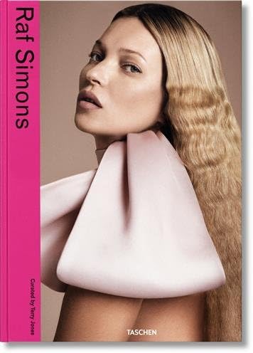 Annick VolkRaf Simons