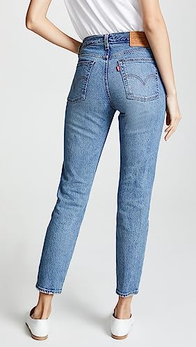 Levi's Women's Premium Wedgie Icon Fit Jeans3
