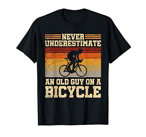 Cadeau Cycliste Ne Sous-Estimez Jamais Un Vieil Mec À Vélo T-Shirt Cover