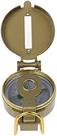 bussola di avvistamento per il campeggio militare