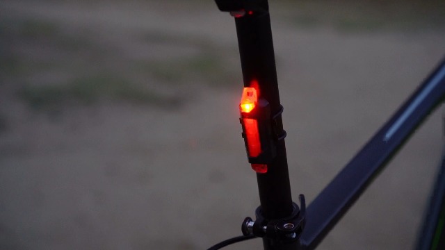 ÉCLAIRAGE DE VÉLO AVANT ULTRA PUISSANT RECHARGEABLE USB LED ÉCLAIRAGE