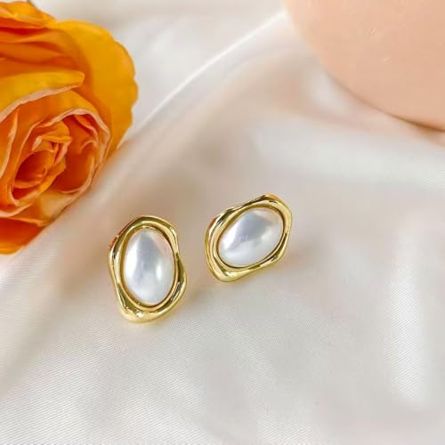 Gold/Silver Pearl Stud Earrings for Women Trendy, Geometric Hypoallergenic Statement Earrings Chunky Big Pearl Vintage Jewelry Gift for Women3