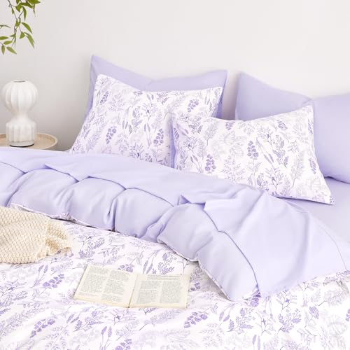 Image of Wake In Cloud - Floral Comforter Set, Botanical Vintage Flower Coquette Cottagecore Aesthetic for Women Teen Girls, Soft Lightweight Dorm Bedding, 3 Pieces, Lilac, Queen Size