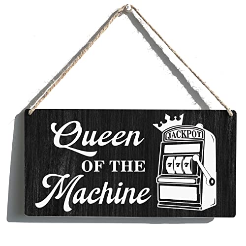 Casino Jackpot Slots Sign Gift Farmhouse Queen of the Machine Wooden Hanging Sign Plaque Rustic Wall Art Decor for Home Decoration 12 x 6 Inches