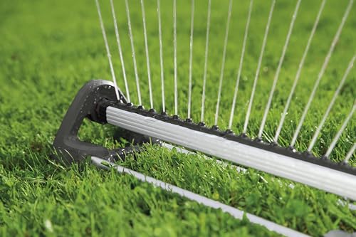 Gardena Viereckregner Aqua L: Rasensprenger zur Bewässerung von Flächen von 120-280 m², Reichweite 8-16 m, Sprengweite max. 16 m, integrierter Metallfilter (18704-20)