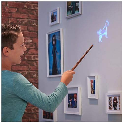 Wizarding World Harry Potter - Leuchtzauberstab von Harry Potter mit Patronus-Projektion, ca. 33 cm , Spielzeug für Kinder ab 6 Jahren, Fanartikel
