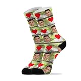 En nuestra tienda. Hay más calcetines personalizados que proporcionan diferentes diseños interesantes para tu referencia. Puedes crear tus propios calcetines únicos con cualquier foto.