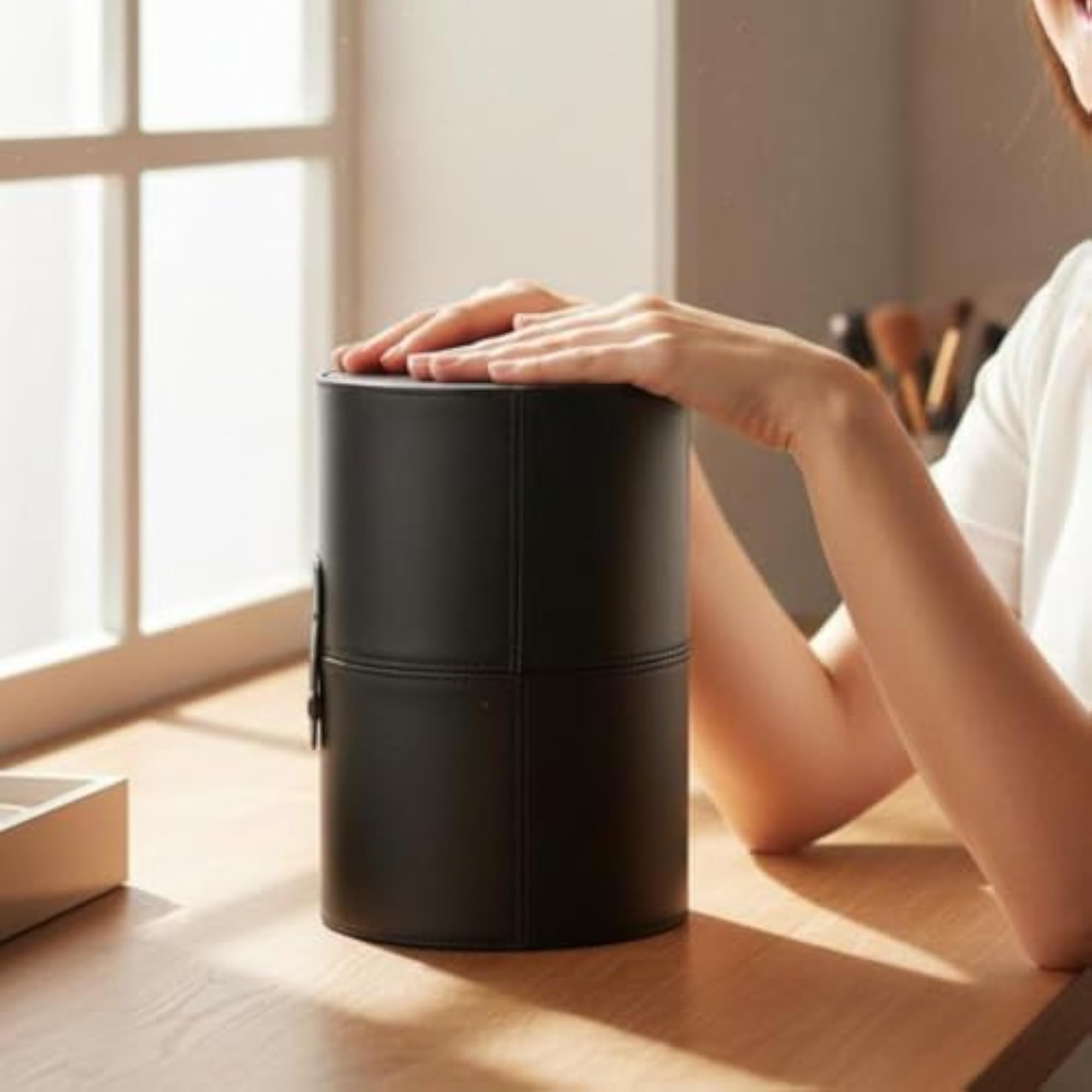 Makeup Brush Holder, Dustproof with Lid, Cylindrical