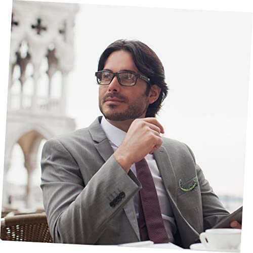 Broches para ropa masculina que transforman trajes sencillos en atuendos elegantes 5