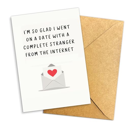 Podagree �ʔ����C���^�[�l�b�g�f�[�g�o�����^�C���f�[�J�[�h �K�[���t�����h��{�[�C�t�����h�AGlad I Went on a Date with a Stranger Online�A���킢�����}���`�b�N�ȃO���[�e�B���O�J�[�h 8x5.3�C���` ����