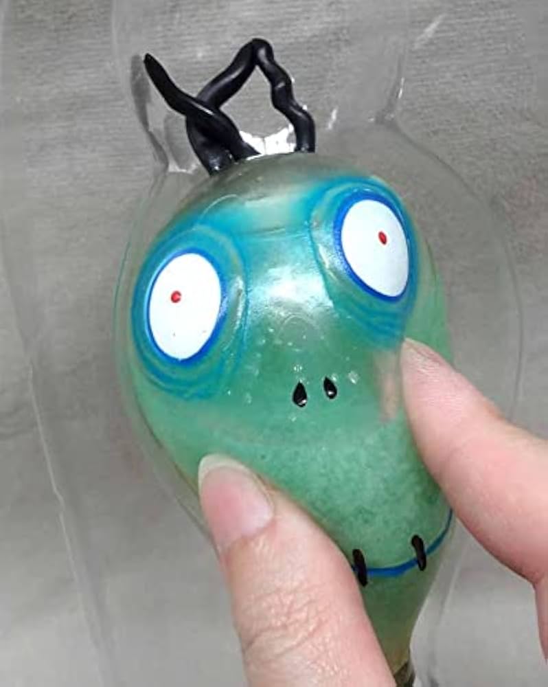 Amazon.co.jp: Tim Burton's TRAGIC TOYS ROY THE TOXIC BOY