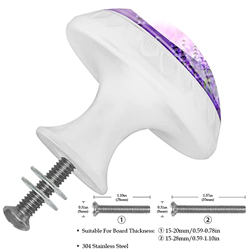 Boutons de placard violet lavande pour embellir une commode