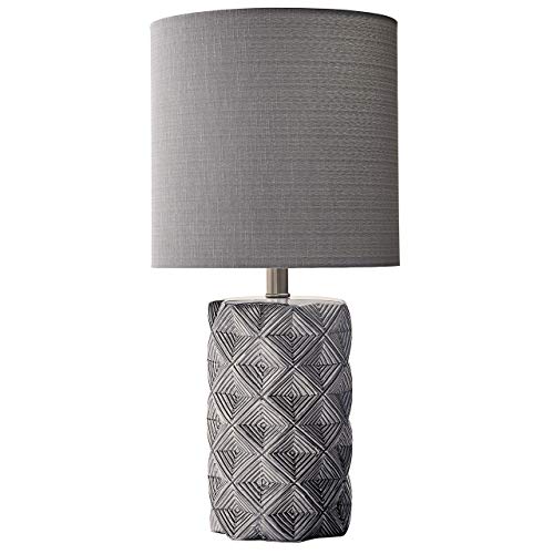 🛒 Crazy Deals Amazon Brand – Rivet Modern Ceramic Table Lamp with Geometric-Patterned Base, 22.75"H, Grey