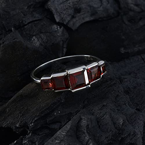 Bague en grenat véritable argent 925, le cadeau symbolique idéal