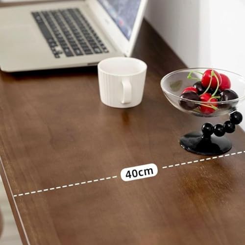 Table pliable murale en bois pour aménager un petit espace studio