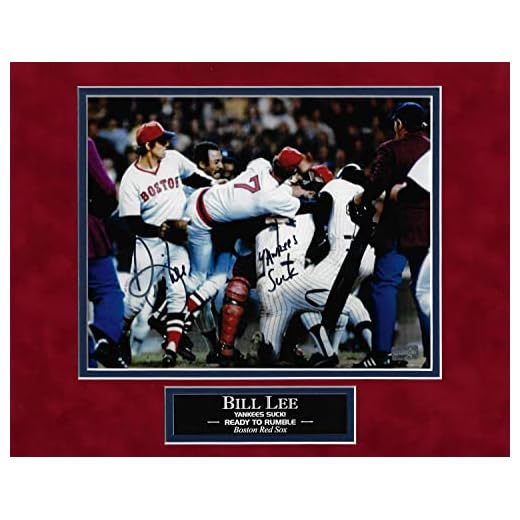 Bill Lee Autographed Photo vs Yankees 11x14