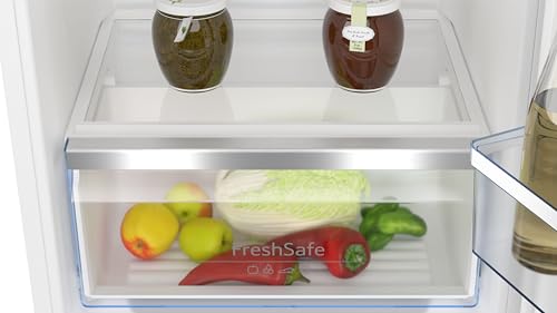 NEFF KI1312FE0, N 50, Einbaukühlschrank,102,5 x 56 cm, 165 L Kühlen, Made in Germany, Leise, Sicherheitsglas, FreshSafe Schublade, Eco Air Flow für konstante Innentemperatur, Flachscharnier