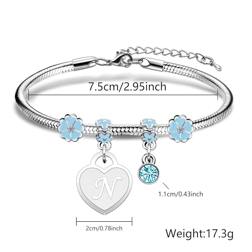 اساور للنساء من كاسكسيو، سوار فضي بدلاية على شكل قلب من A-Z، مجوهرات هدايا عيد الميلاد والكريسماس للنساء والفتيات المراهقات، 2 سم، ستانلس ستيل، بدون احجار كريمة