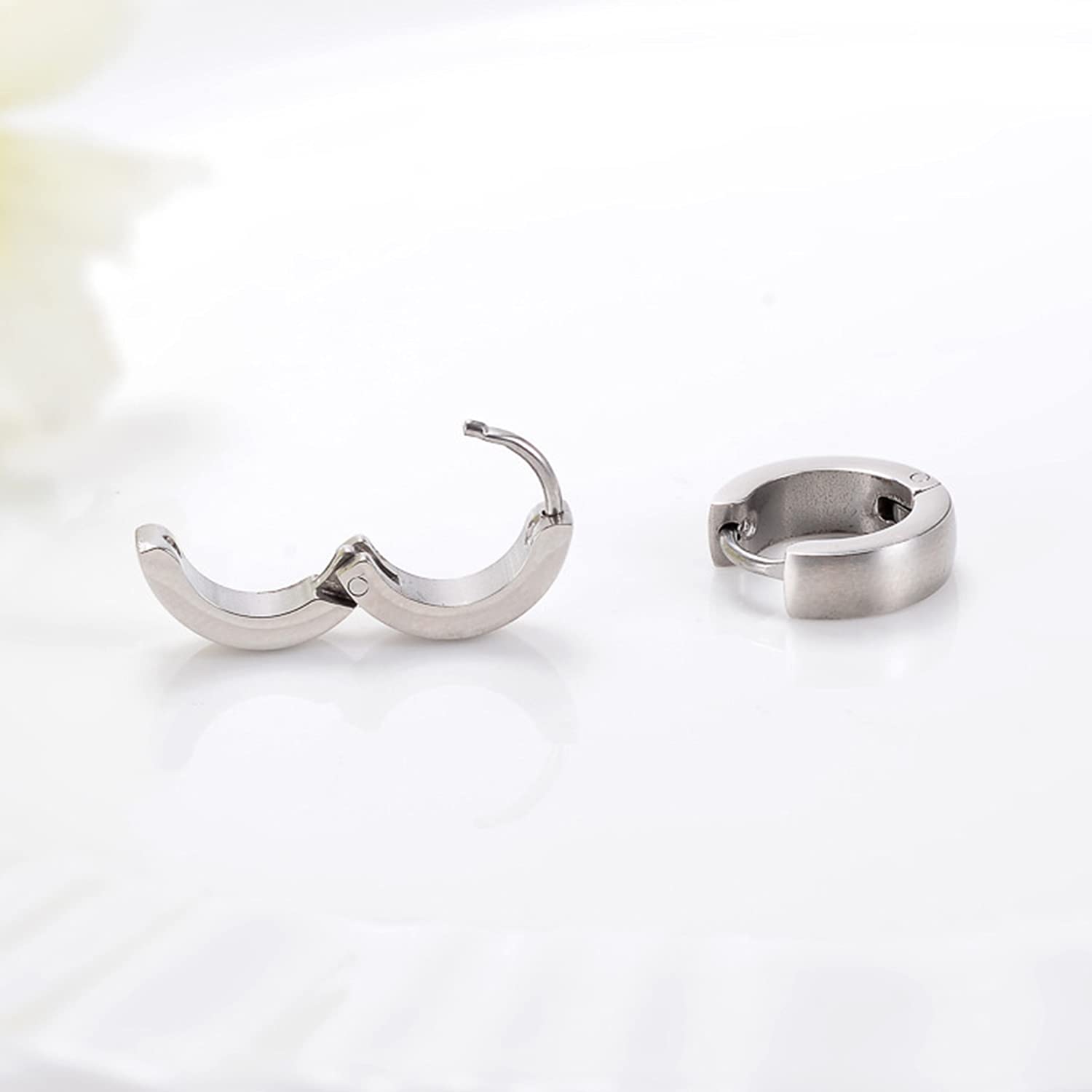 LEEQ Kolczyki męskie/damskie ze stali nierdzewnej matowe czarne srebrne 4 mm / 12 mm klasyczne kolczyki 2 szt., 4 sztuki (1 sztuka), drewno, metal, tytan, srebro, 4 sztuki (1), drewno, metal, tytan,