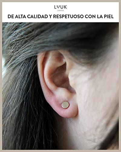 Pendientes pequeños de acero inoxidable hipoalergénico con acabado minimalista premium 2
