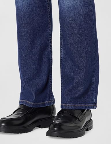 Image of Levi's Men's Bootcut Fit Mid Rise Jeans