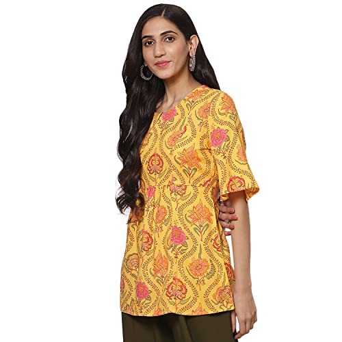 Image of Rangriti Green Liva Short Top for Women