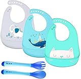 Babero impermeable y ajustable: con los botones se acoplan al cuello según edad.