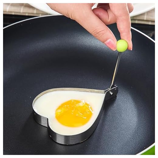 Egg Rings, Large Ring for Frying Eggs, Griddle Cooking Shaper for Indoor Camping Breakfast Sandwiches Love shaped