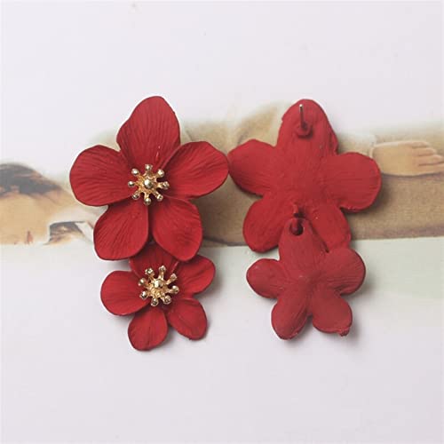 Boucles d'oreilles double couche légères : finis les bijoux lourds avec ce style fleur tendance