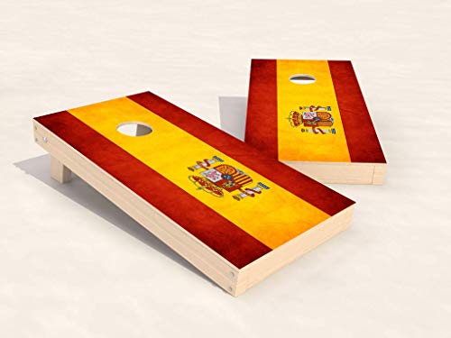 Wicked Wood Games Cornhole Set | Spanien-Flagge | 90 x 60 cm | Cornhole größe | inkl. 2 Bretter + 2 x 4 gelbe & rote Taschen | Vinyl-Finish für den Außenbereich