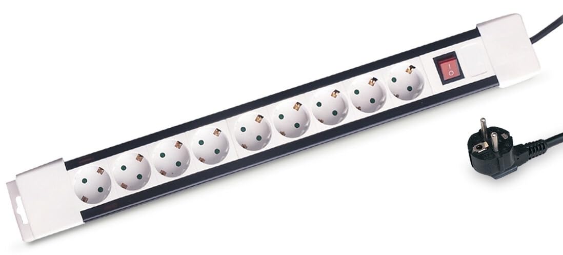 Base 9T 1,5 m avec câble et interrupteur pour brancher vos appareils
