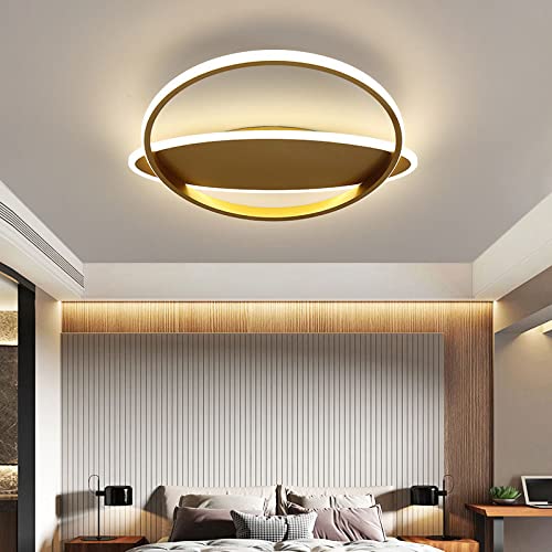 Plafonnier géométrique pour plafond bas résolvant le manque de luminosité du salon