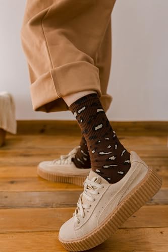 Image of Animal Print Crew Socks Trendy Pattern Quartz Socks Leopard Printed Dress Socks for Women, Men