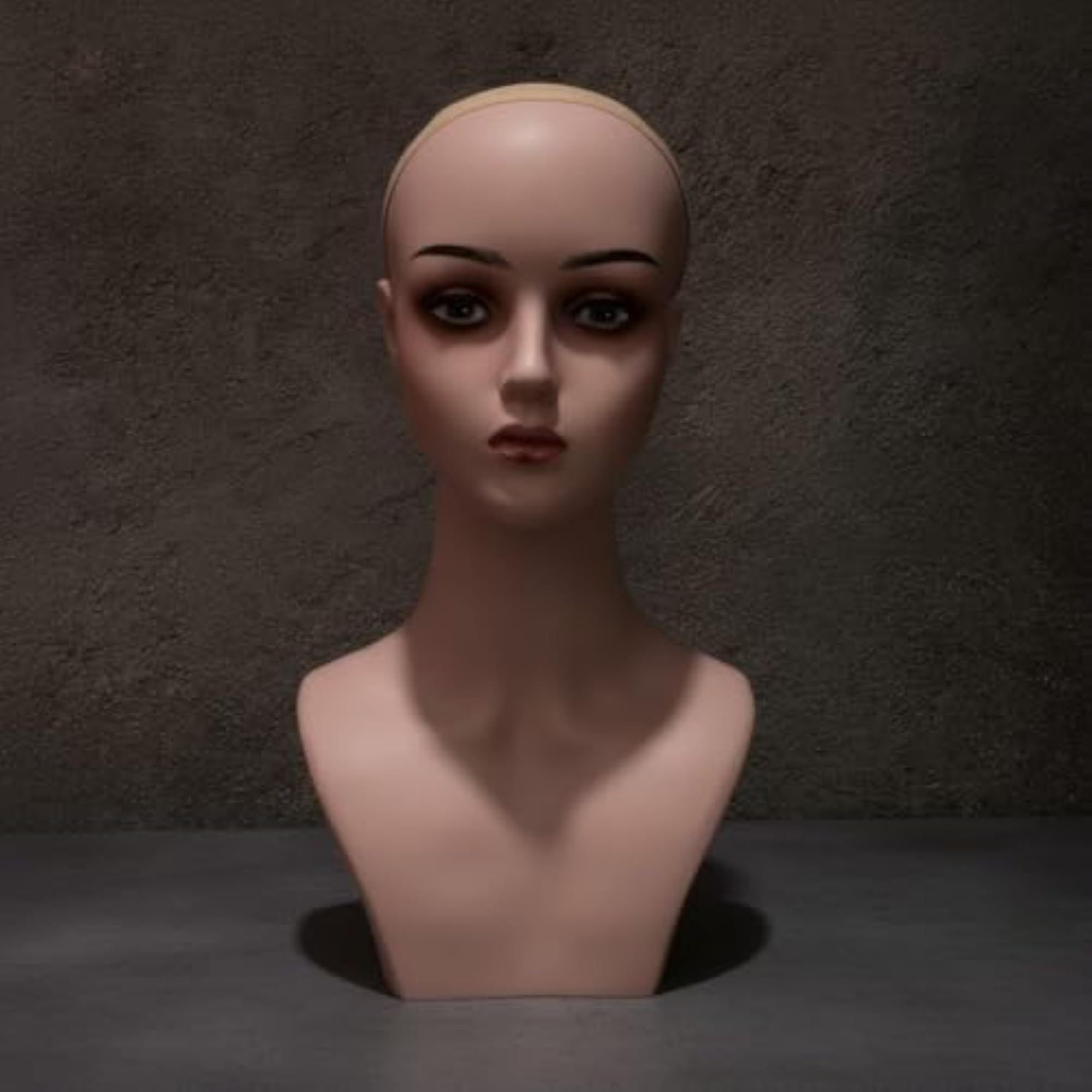Realistic Hairpiece Display Head, Flesh-Tone