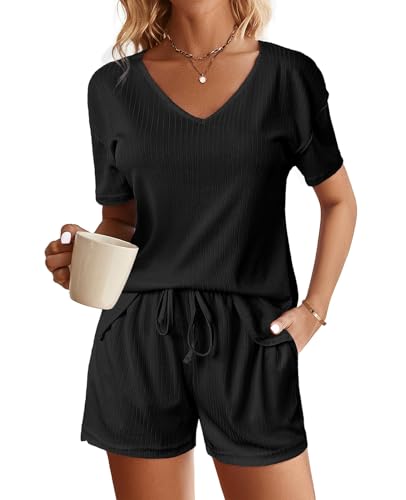 Ensemble de détente confortable pour femme coupe minimaliste et finitions soignées