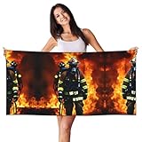 Design à séchage rapide : le design unique à séchage rapide de la serviette assure que la serviette sèche rapidement, même dans des conditions humides, vous gardant à l'aise et au sec tout au long de votre journée à la plage ou au bord de la piscine.