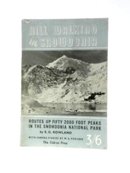 Paperback Hill walking in Snowdonia Book