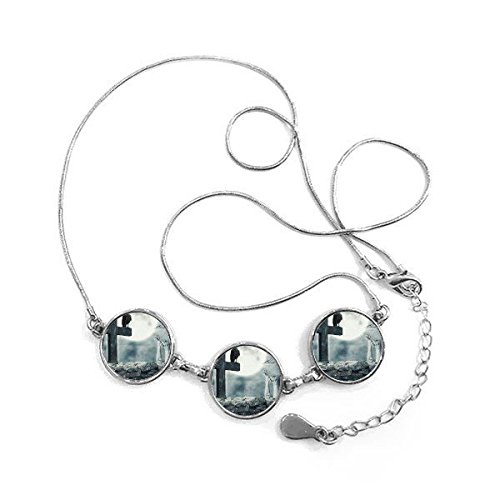 Collier corbeau et serpent mystique pour surmonter la banalité des bijoux ordinaires