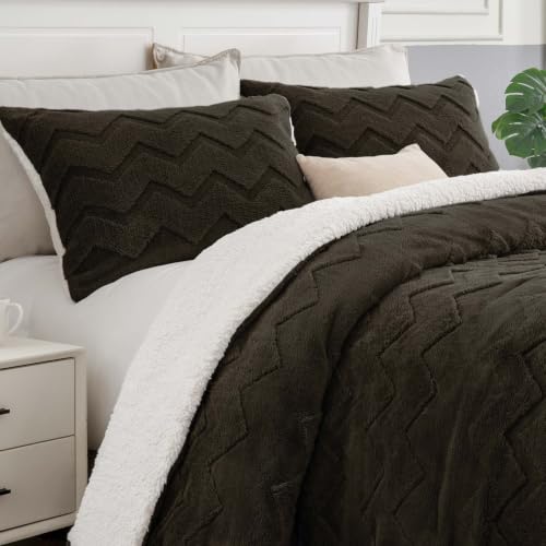 Image of BEDELITE Fluffy Sherpa King Comforter Set,Hot Chotolate