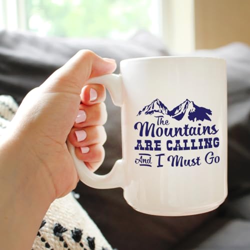 Taza de cerámica blanca 15 oz The Mountains Are Calling miniatura 3