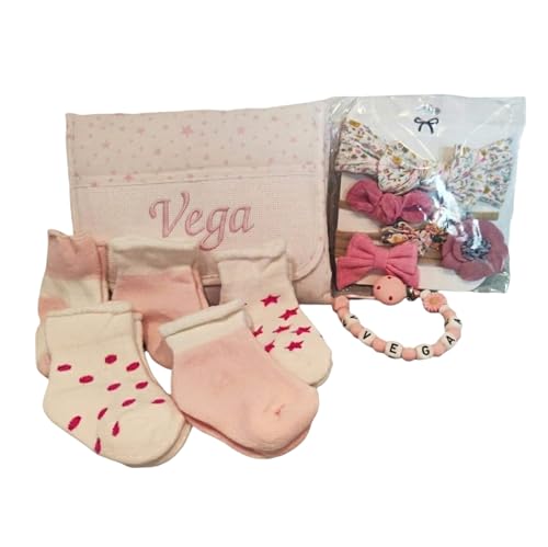 TetebyNoa - Cesta Regalo Personalizado para Bebe Recien Nacido, Set de Chupetero Personalizado - Babero Personalizado - Muselina Grande de Algodón y Accesorios. (Pack cambiador bordado + Accesorios)