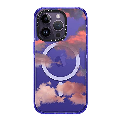 Coque Magsafe iPhone 14 Pro Casetify violette protection antichoc Nuages Peri Purple