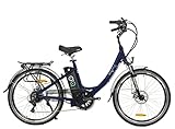Disponible en 3 colores; Batería extraible; 50 Km de autonomía; Acelerador de salida en parado; 3 niveles de potencia; Luces integradas; Modo crucero para llevarla de la mano a una velocidad fija de 5 Km/h; Tiempo de carga máxima 4-6 horas