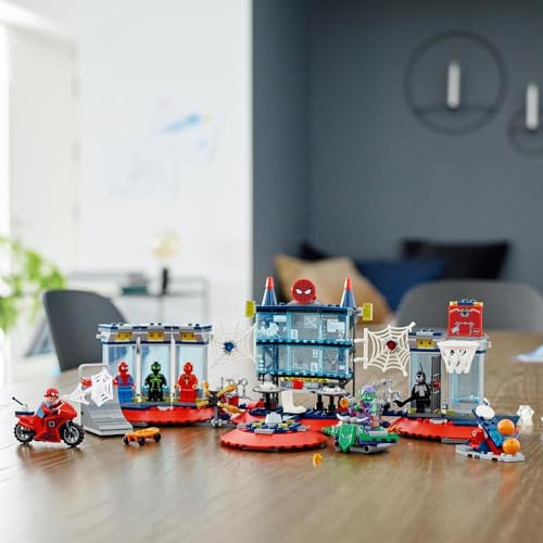 Image of LEGO Marvel Spider-Man Attack on The Spider Lair 76175 - Juguete de construccion Genial, con la sede de Spider-Man; incluye Spider-Man, Goblin Verde y Minifiguras Venom, Nuevo 2021 (466 piezas)