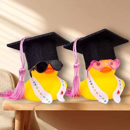 Mwmoeen lustige Akademiker Gummiente mit Diplom, Mini Graduierung Ente Auto Armaturenbrett Dekoration mit Graduierung Hut Schärpe Brille Schärpe, Erwachsene Geschenk
