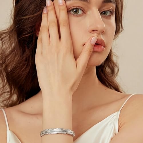 Pulsera de acero inoxidable con diseño étnico de pluma miniatura 5