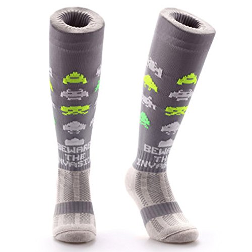Samson Hosiery® gris Space Invaders impresión Funky Novedad Moda Regalo Calcetines de fútbol RUGBY deportes y Casual rodilla alta calcetines para hombres mujeres niños unisex, color Grey Space Invaders, tamaño S