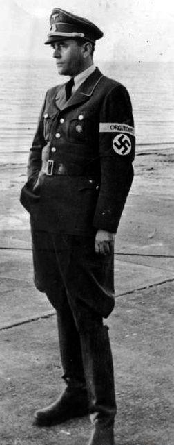 This book stands head and shoulders above all of the Monday morning quarterback's hypotheses of the Reich's inner workings.