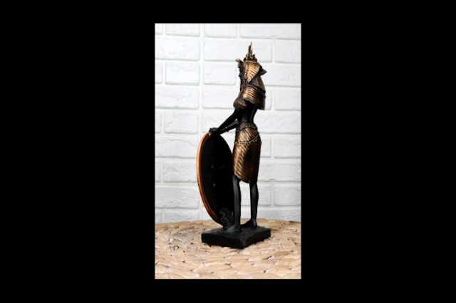 Estatua Isis negra y dorada de resina 10.5 pulg miniatura 7