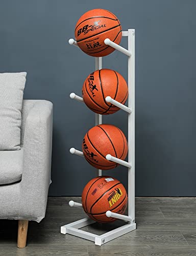 Solution de rangement blanche peu encombrante pour ballons et tapis